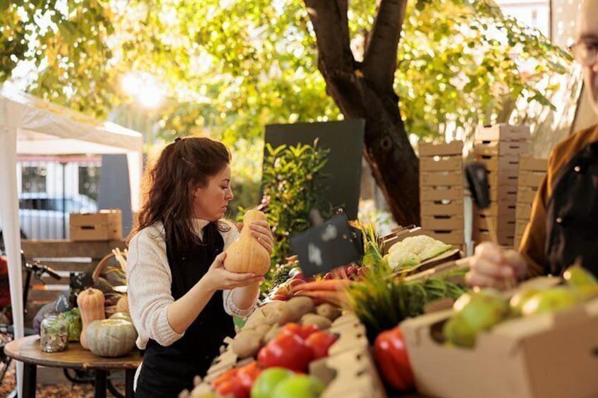 Explore Toulon in 60 minutes with a Local 2