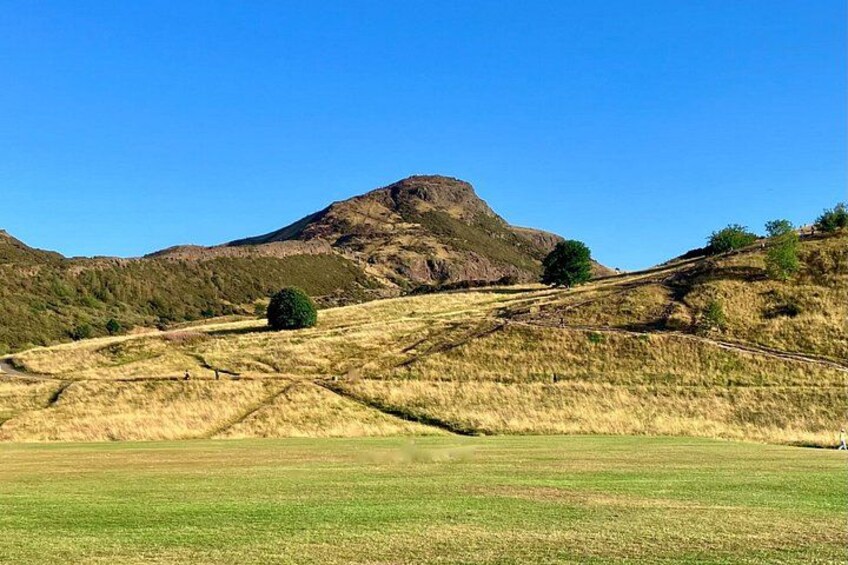 Hike Arthur's Seat & Calton Hill 2