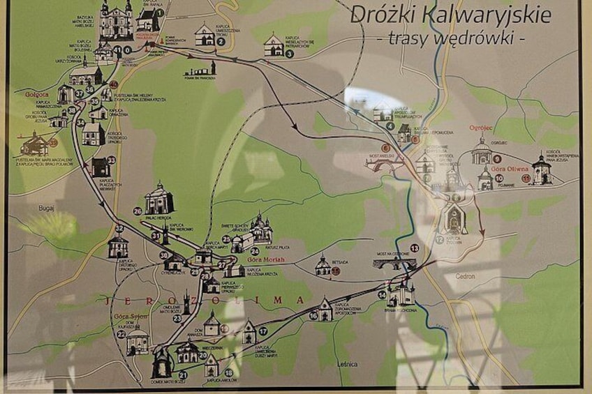 A map of Drożki Kalwaryjskie with various buildings and roads. 4