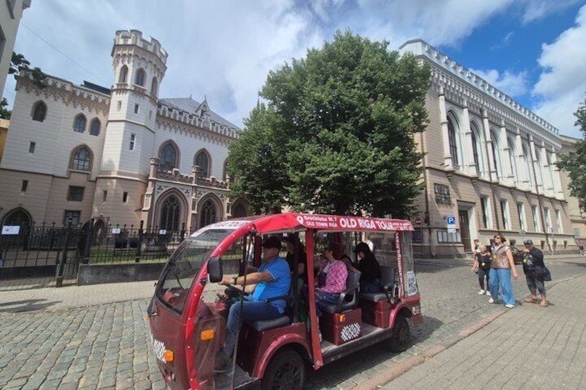 Old Riga E-Bus Tour with Audio Guide, 45 min 3