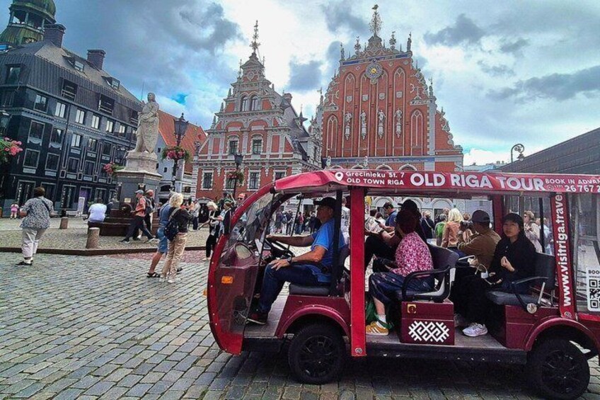 Old Riga E-Bus Tour with Audio Guide, 45 min 3