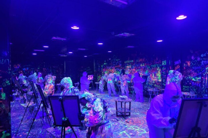 Glow In The Dark Painting With Friends 4
