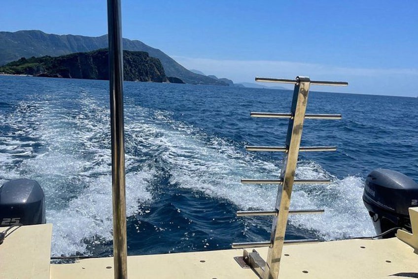 Try Scuba Diving in Budva: Boat Experience & Underwater Tunnels 3