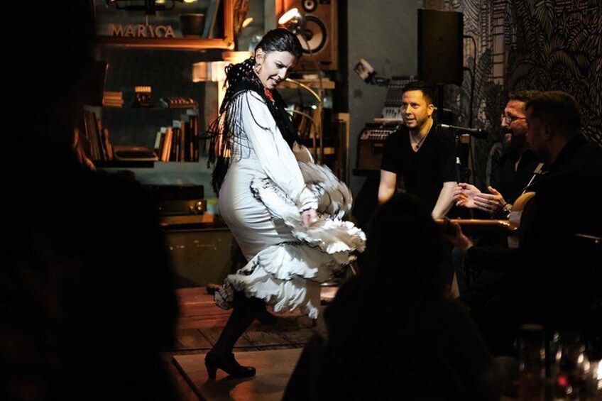 Nights of Authentic Flamenco and Local Gastronomy in El Born 1