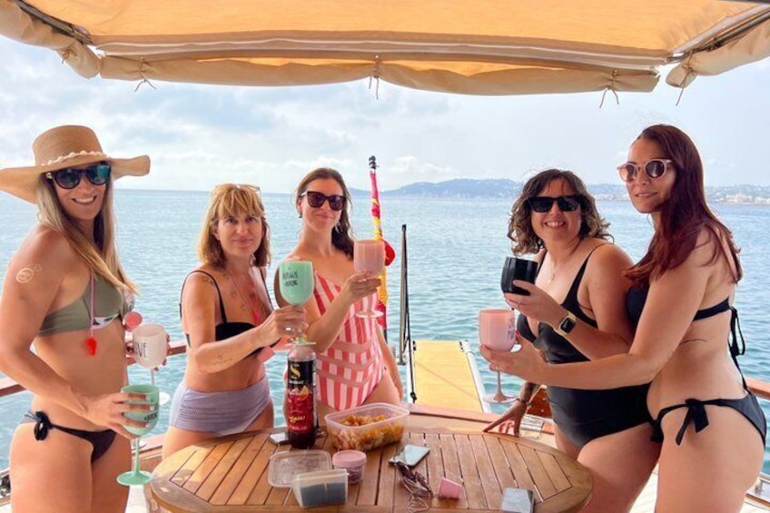 Sail on the Valencia Coast maximum 6 Pax 3