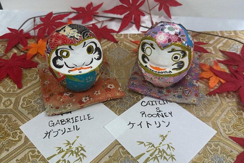Daruma Workshop by Making your Own Japanese Souvenir in Shinjuku 4