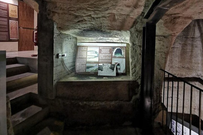Tour of Lecce with a visit to the basement of the ancient synagogue 2