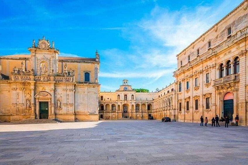 Tour of Lecce with a visit to the basement of the ancient synagogue 4