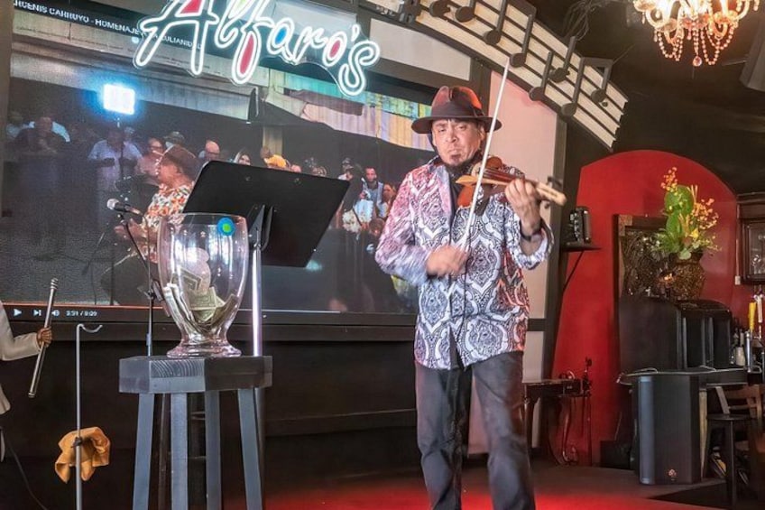 Little Havana Walking Tour – Food Tastings, Traditions & Music 2