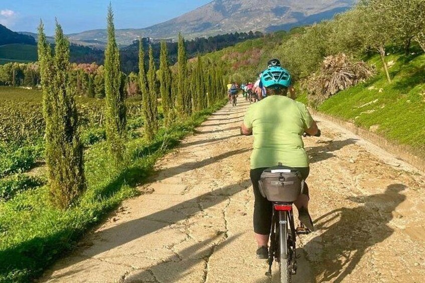 Castellammare del Golfo Ebike Tour to Grotta Mangiapane 1