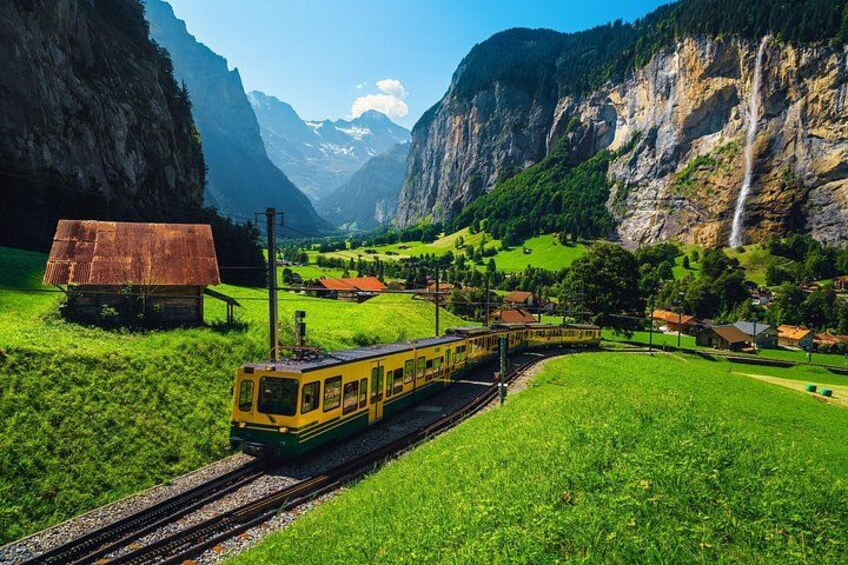 Private all day driver: Interlaken> Lauterbrunnen and Grindelwald 5