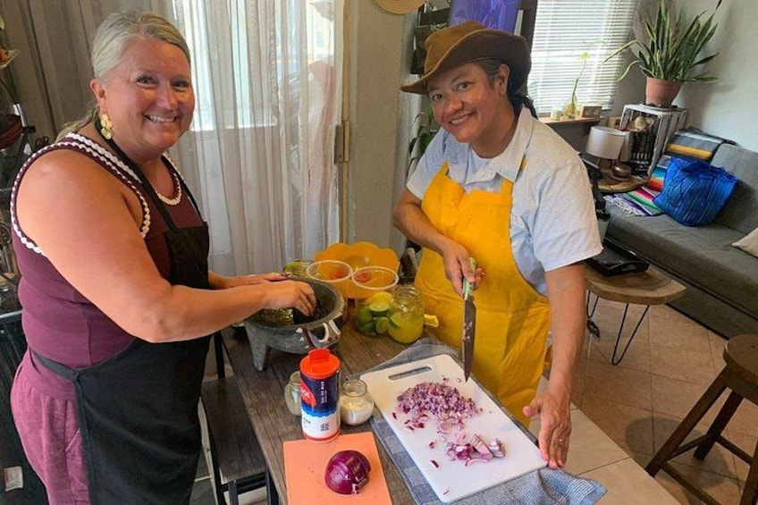 4h Cooking Class in Mexico City: 8 Recipes & Bottomless Drinks 3