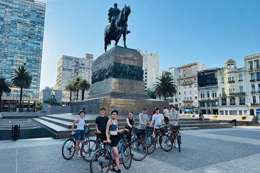 Montevideo Small Group Bike Tour or E-bike tour with picnic 4