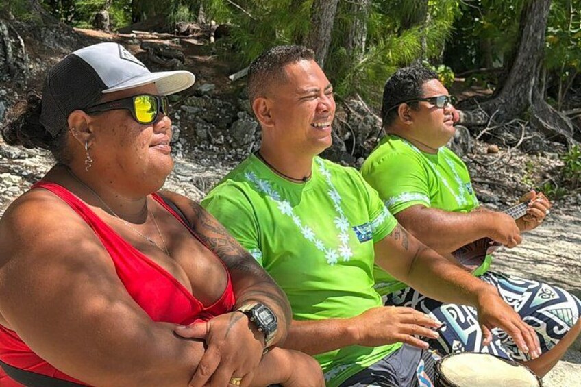 Activity/Excursion Lagoon Tour to Moorea by Canoe 6 hours 2