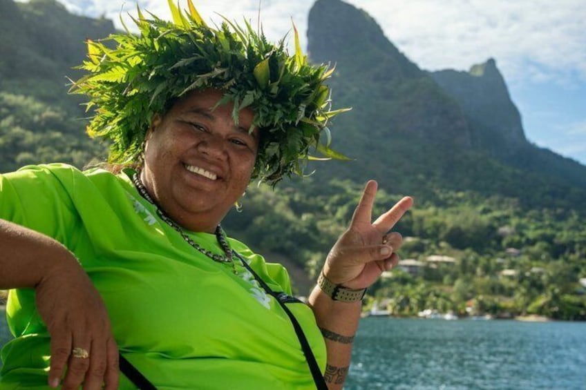Activity/Excursion Lagoon Tour to Moorea by Canoe 6 hours 5