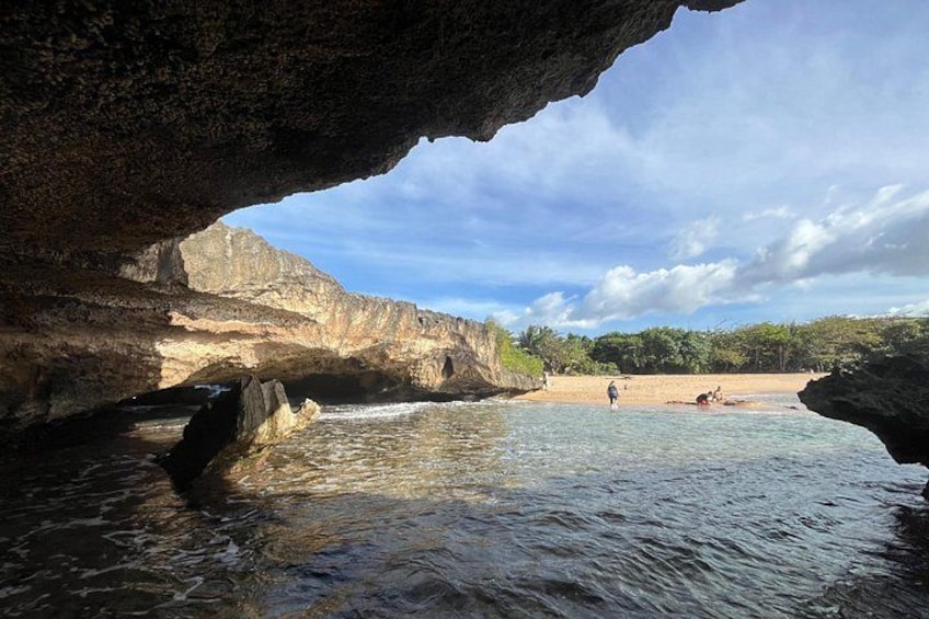 Full Day Tour Window Cave and Hiking on the Beach 2