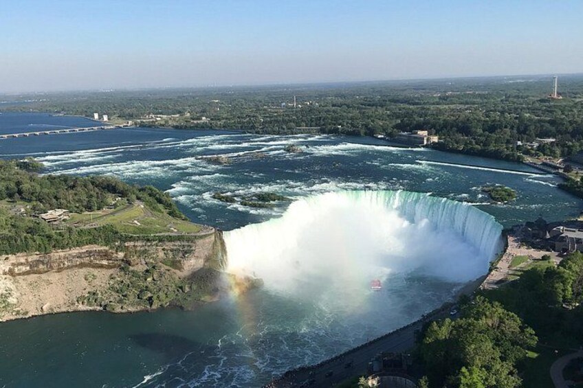 Epic Niagara Falls Private Tour w/ Tower, Journey & Boat Cruise 2