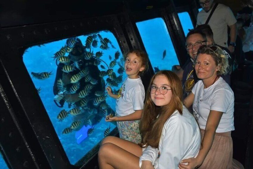 Hurghada : Semi-Submarine Tour with Snorkeling and Hotel Pickup 2