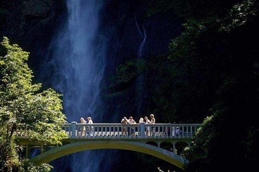 Multnomah Falls bridge. 2