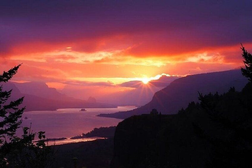 Columbia Gorge Waterfalls & Wineries from Portland: All-Inclusive Afternoon Tour 2