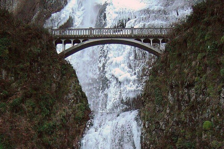 Frozen waterfalls in winter. 3