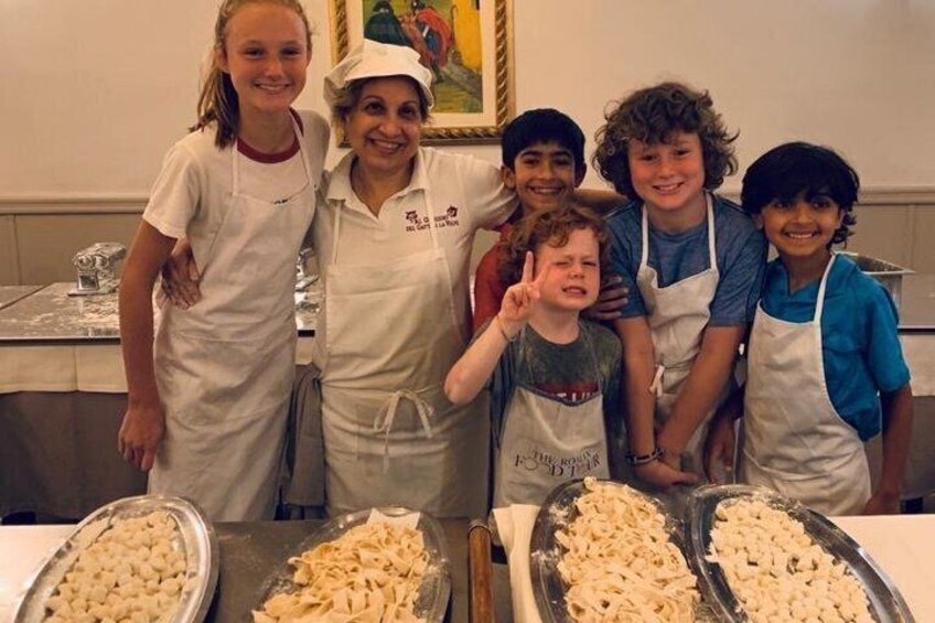 Bari: Pasta and Tiramisu Cooking Class with Wine 3