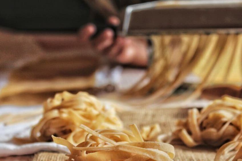 Bari: Pasta and Tiramisu Cooking Class with Wine 4