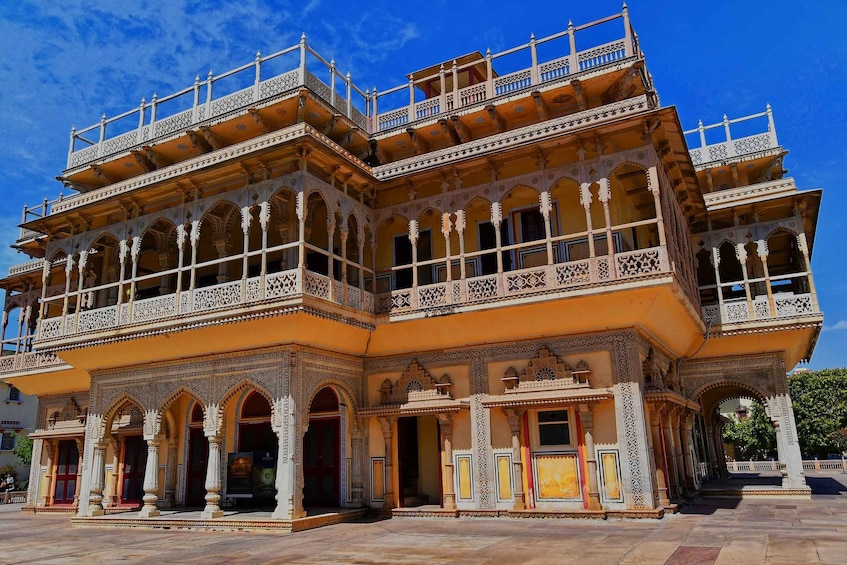 Picture 2 for Activity Jaipur: Explore City Heritage Sites & Amber Fort Guided Tour 5