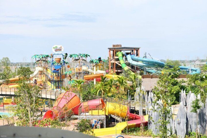 SplashMania Waterpark Ticket in Gamuda Cove Selangor 1