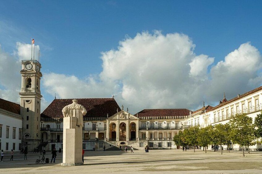 From Lisbon: Private Transfer to Porto with up to 3 stops 4