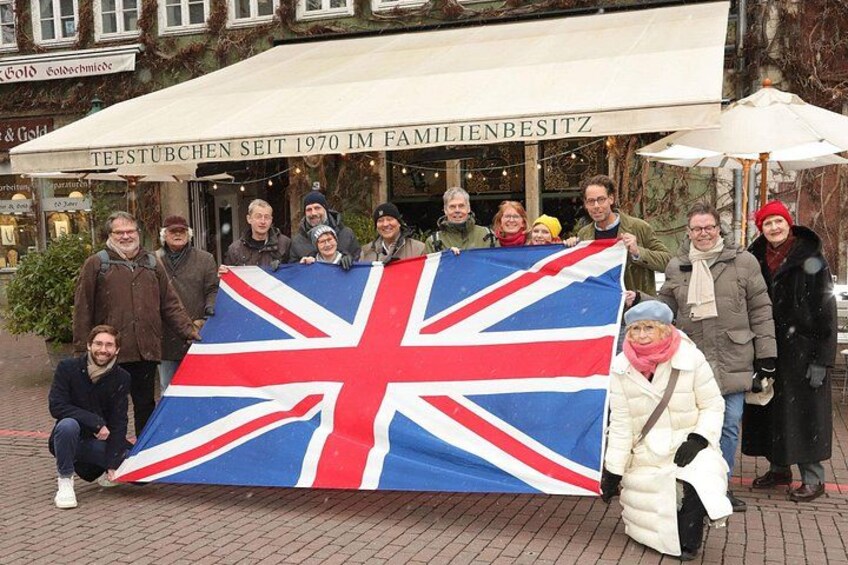 Group in front of tearoom 4