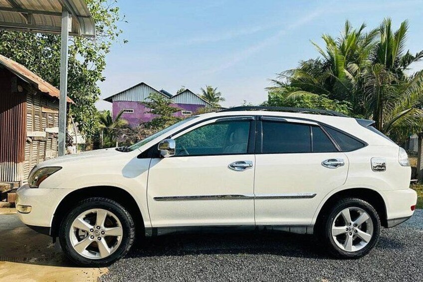 SUV car with 4 seats 2