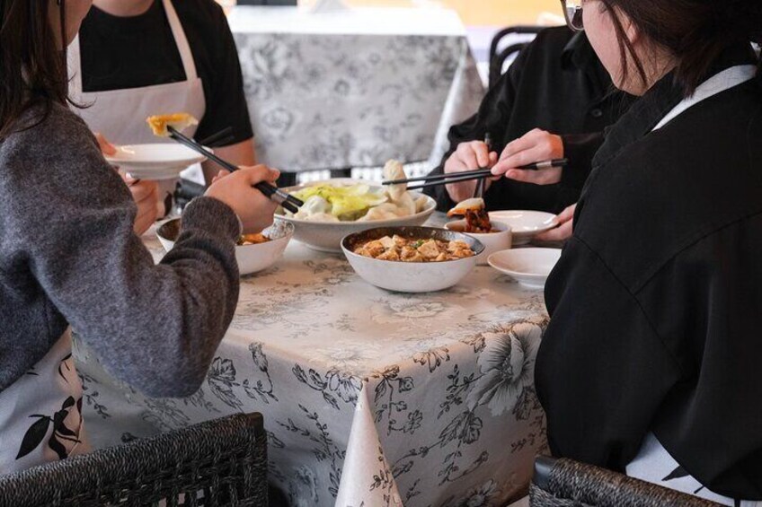 Market Tour and Sichuan Cooking Class