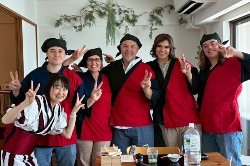 Shop Osaka Local Market Make Box Sushi and Matcha Latte 3