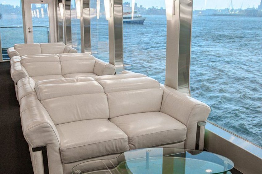 New York City Dinner Cruise on Luxury Yacht with Live Music 5