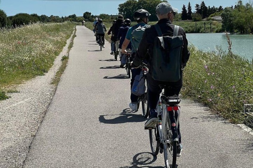 Montpellier Walking Tour by the Sea by Electric Bike 5