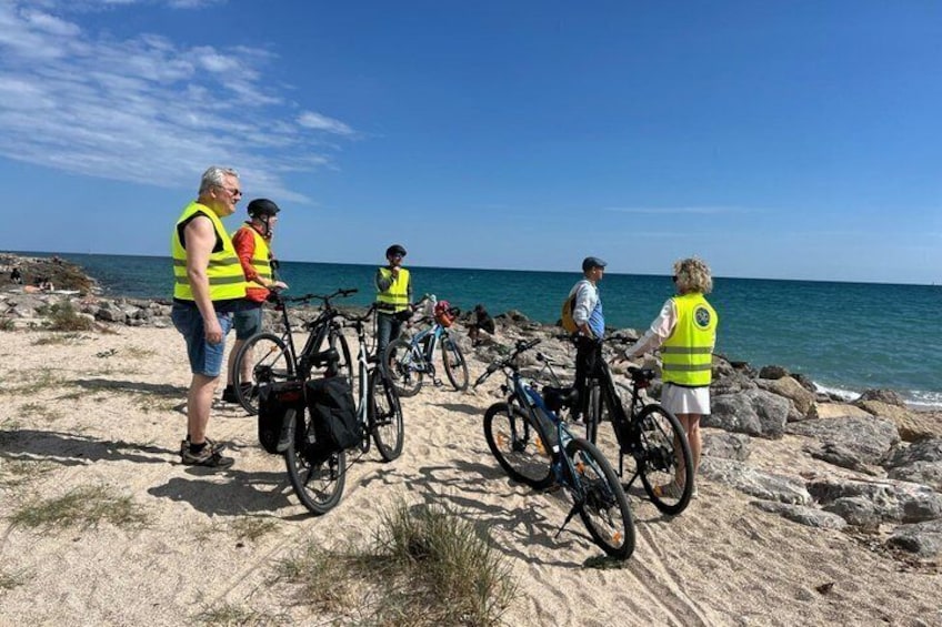 Montpellier Walking Tour by the Sea by Electric Bike 4
