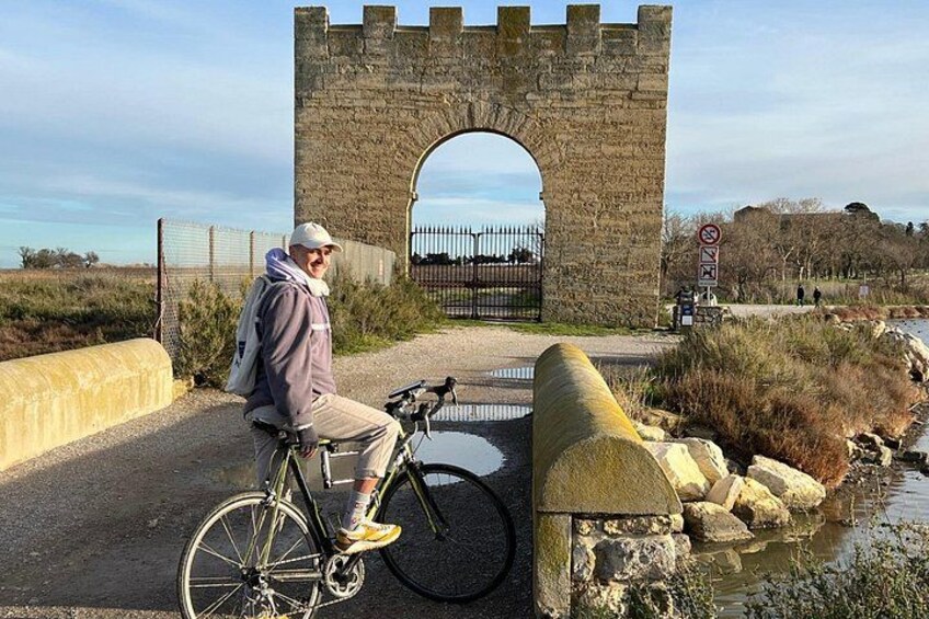 Montpellier Walking Tour by the Sea by Electric Bike 5