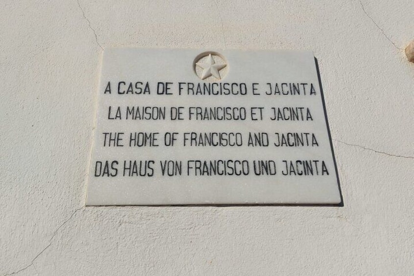 A sign with text in multiple languages. 2