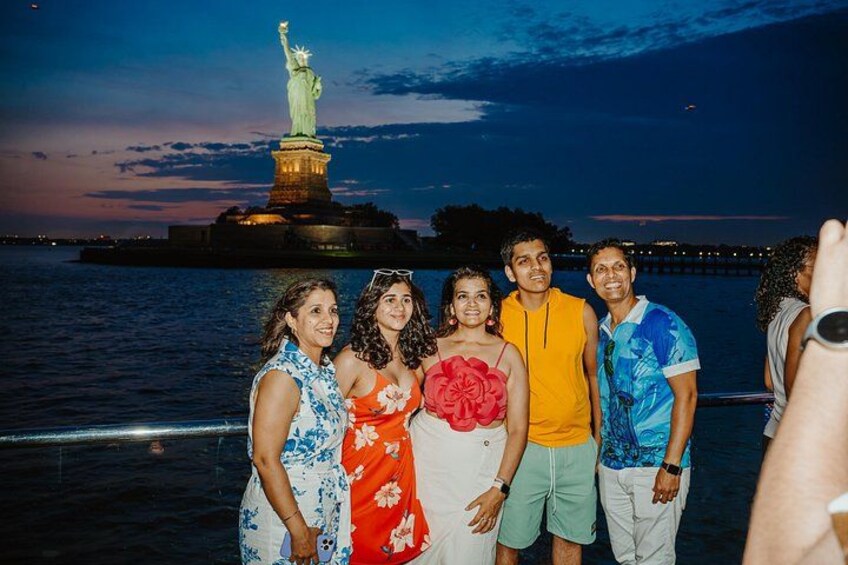 NYC Sunset Cruise with DJ, Skyline & Statue of Liberty 3