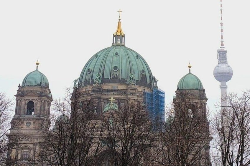 Berlin Food Tour with Full Meal & Drinks by Do Eat Better 2