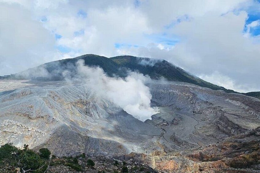 Coffee Tour with Poás Volcano and La Paz Waterfalls from San José 2