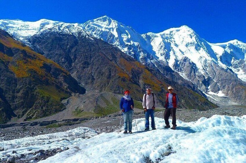 At Batura Glacier while crossing to Yashprit 1