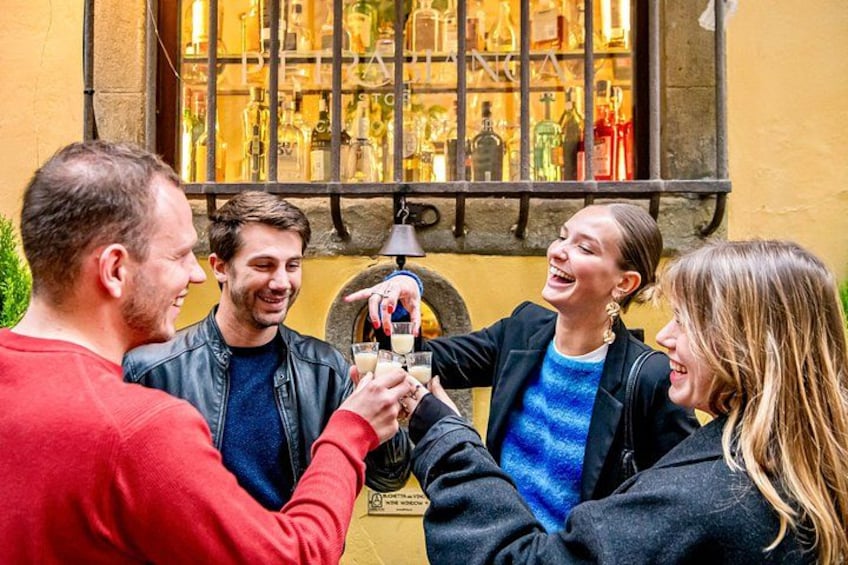 Discover the dark side of Florence, one drink at a time. 5