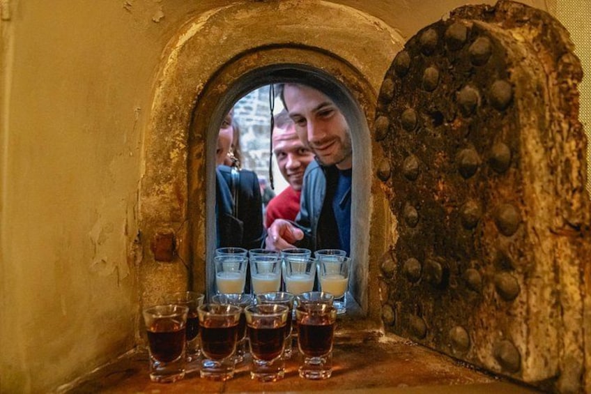 Try Florence’s historic “wine windows.” 4