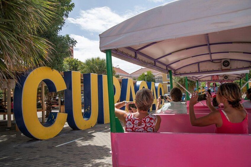 Curaçao tours Trolley Train City Centre in Curacao 5