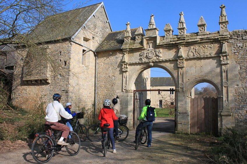D-Day Private Full-Day E-Bike Tour: Omaha Beach & Pointe du Hoc 1