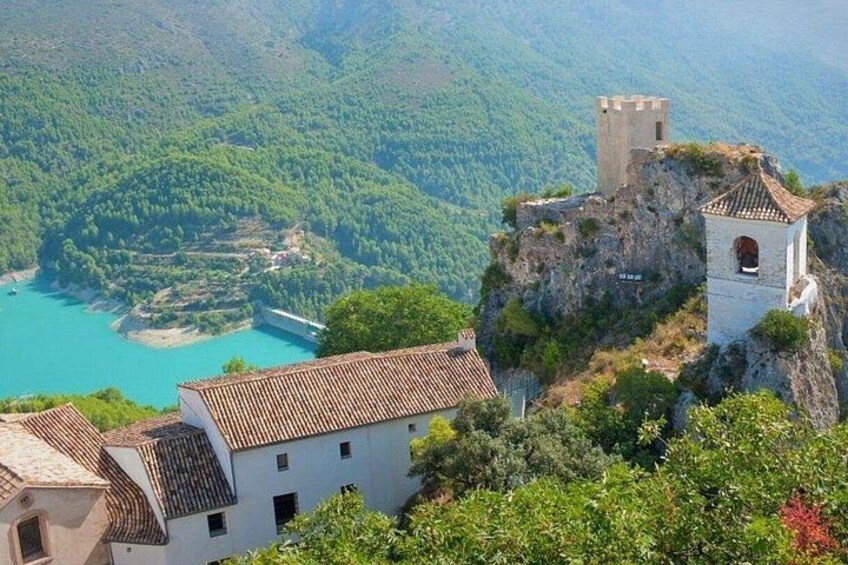 Guadalest Castle Tour from Alicante and Benidorm 4