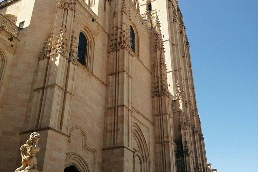 Half Day Segovia Private Tour by Minivan 2