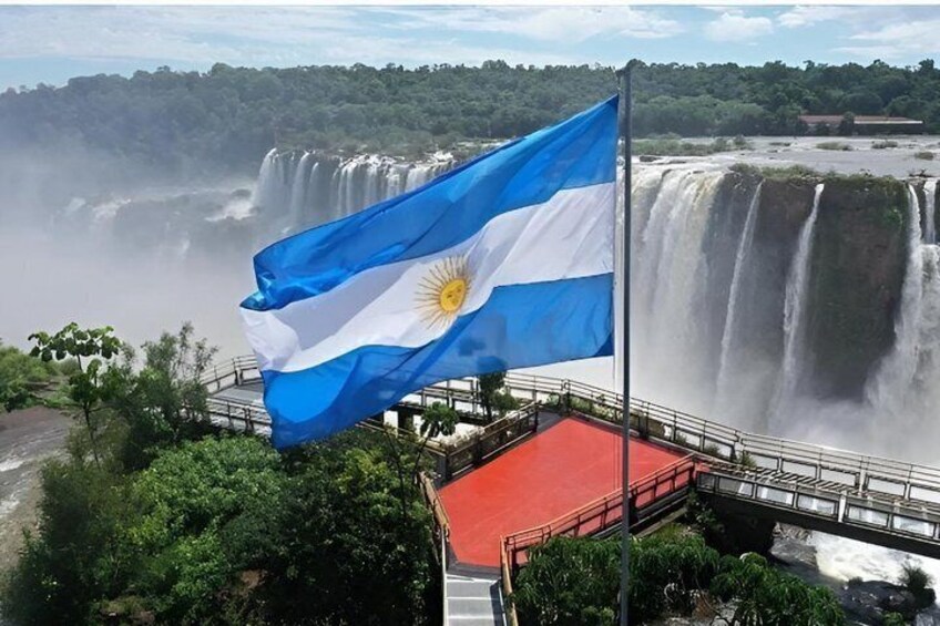 PRIVATE - Iguassu Falls Argentine side + boat option 2